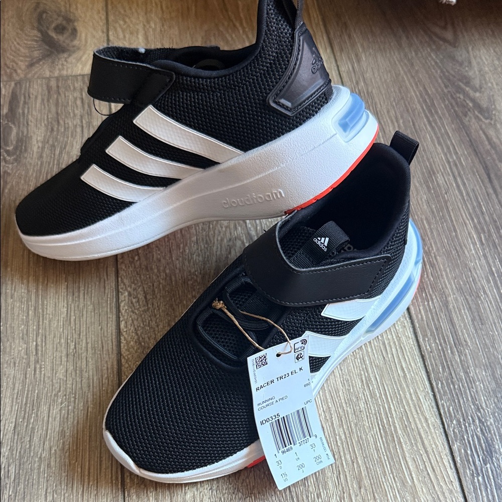 Adidas Kids Black and White Sneakers Racer TR23 EL K